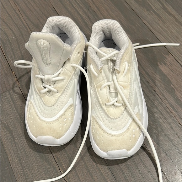 Adidas Cream and White Chunky Sneakers - Picture 1 of 8